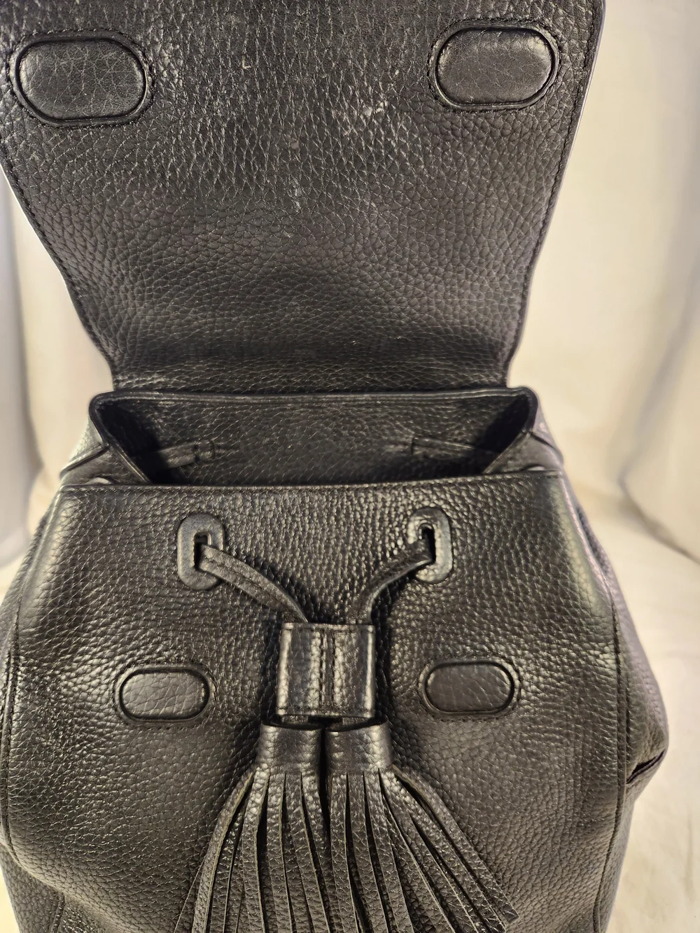 TORY BURCH THEA BLACK PEBBLED LEATHER TASSEL BACKPACK BAG PURSE EXCELLENT